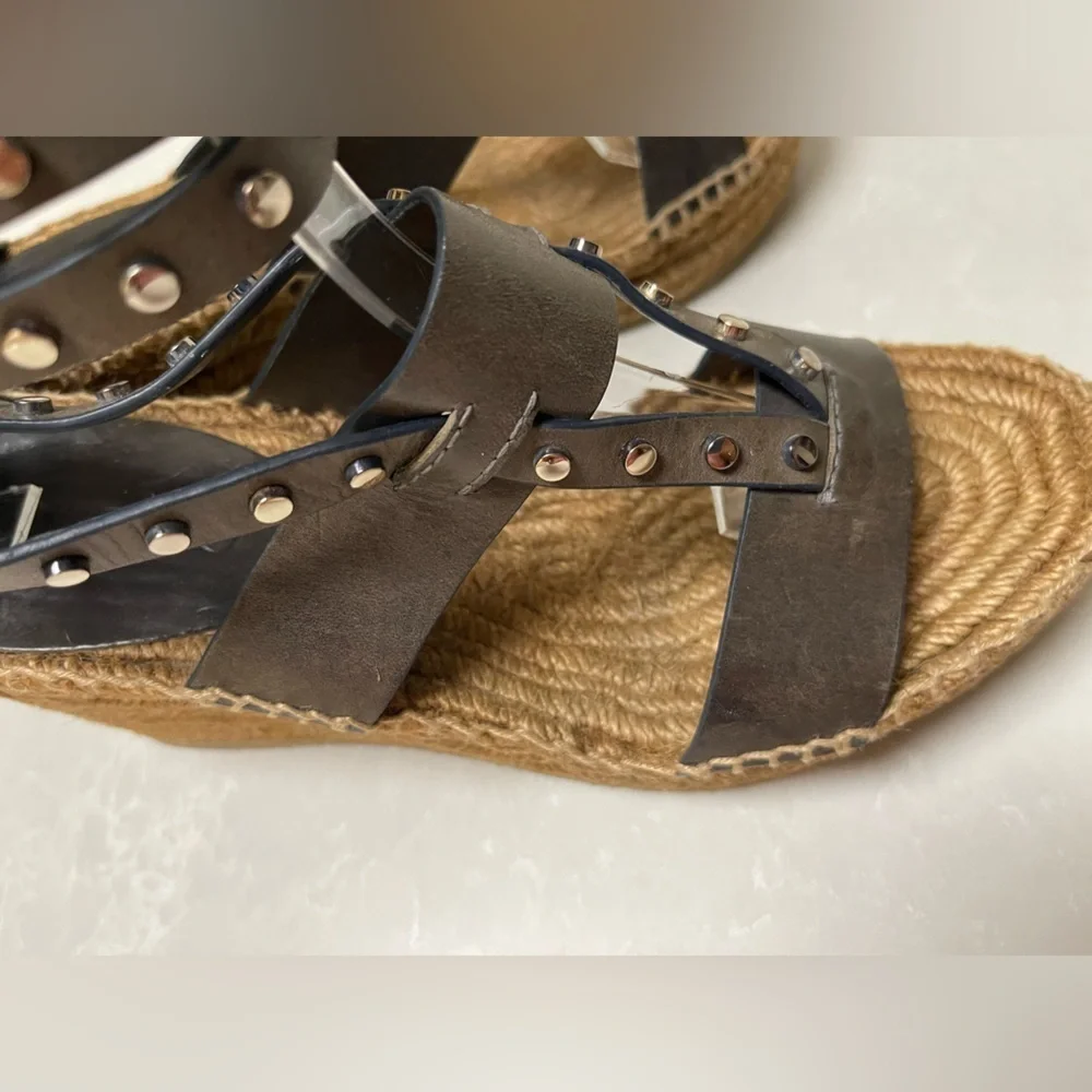 GUC Jimmy Choo Raffia Calfskin Stud Danica 80mm Wedge Sandals. Size 37 1/2